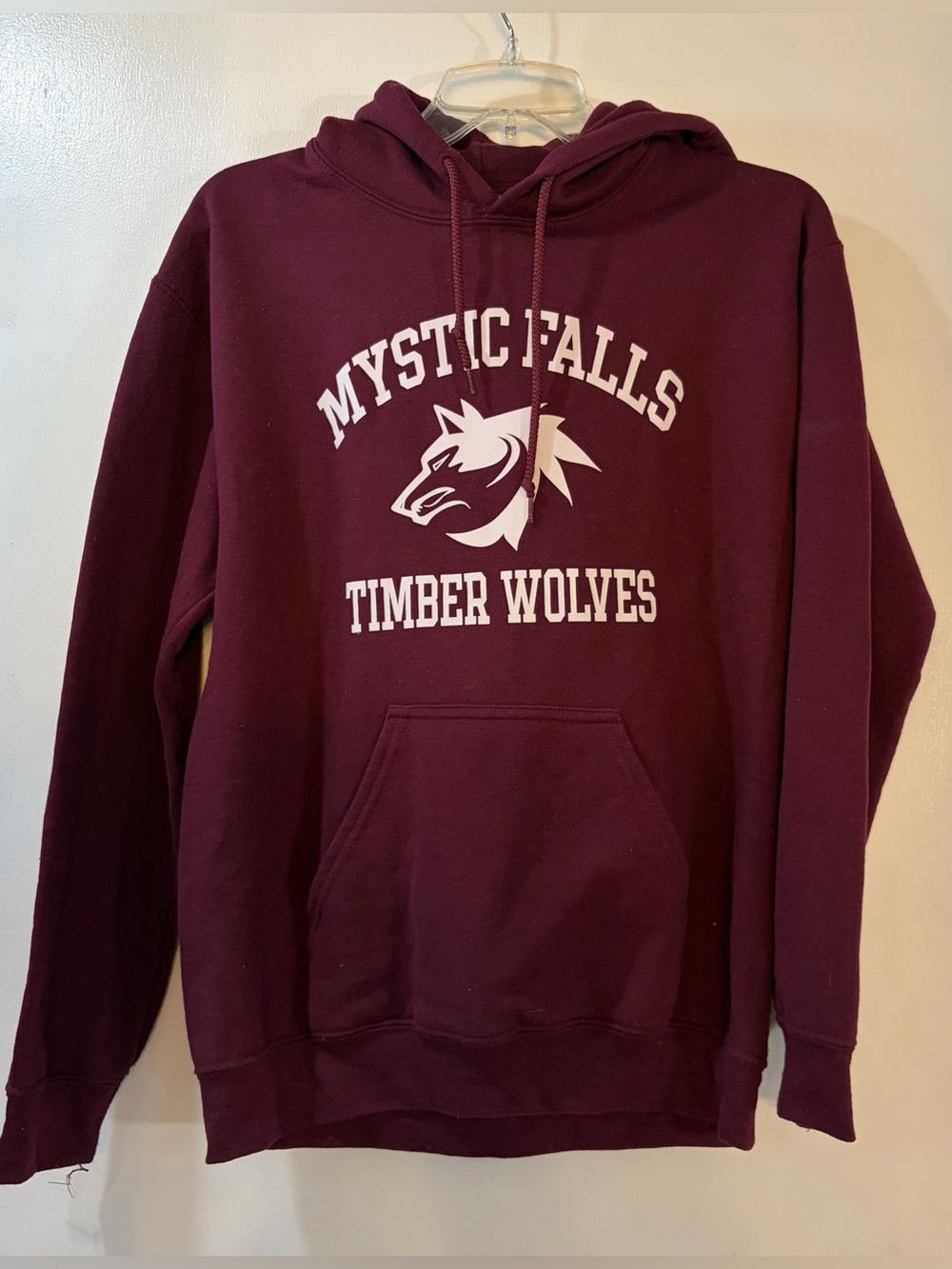 Gildan Mystic Falls Timber Wolves Salvatore 17 Hoodie Gildan Unisex Sz Small